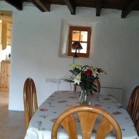 Dom wakacyjny Westland Traditional Dated 1700's