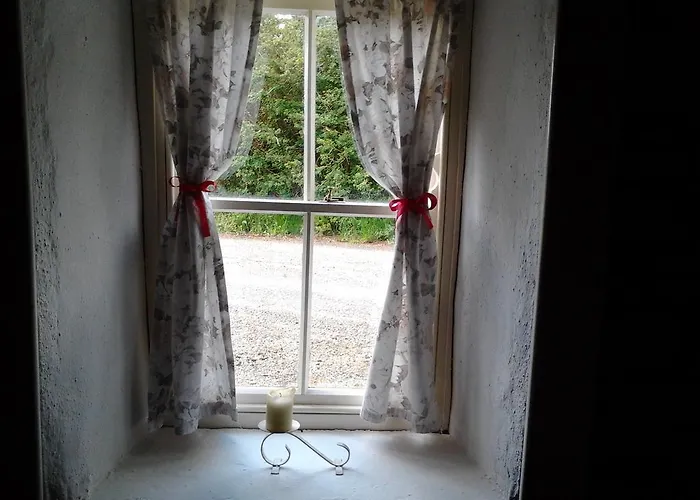 Westland Traditional Dated 1700's * Ardea